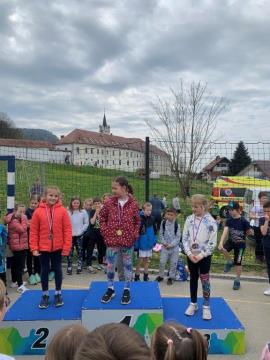 370 učenk in učencev na krosu kamniških osnovnih šol (13)